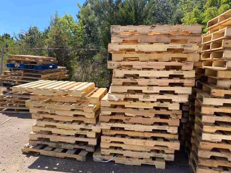 Juneau, Alaska - Grade C Economy Wood Pallets