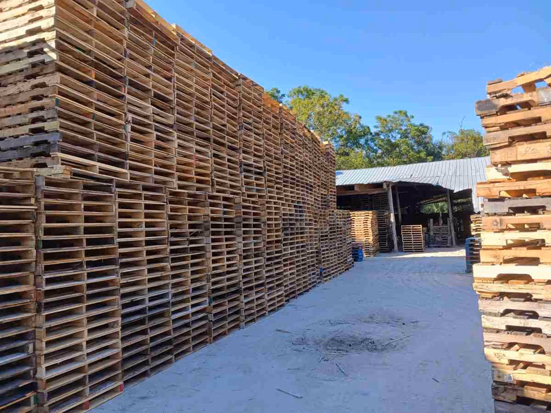 Fayetteville, Arkansas - Grade C Economy Wood Pallets