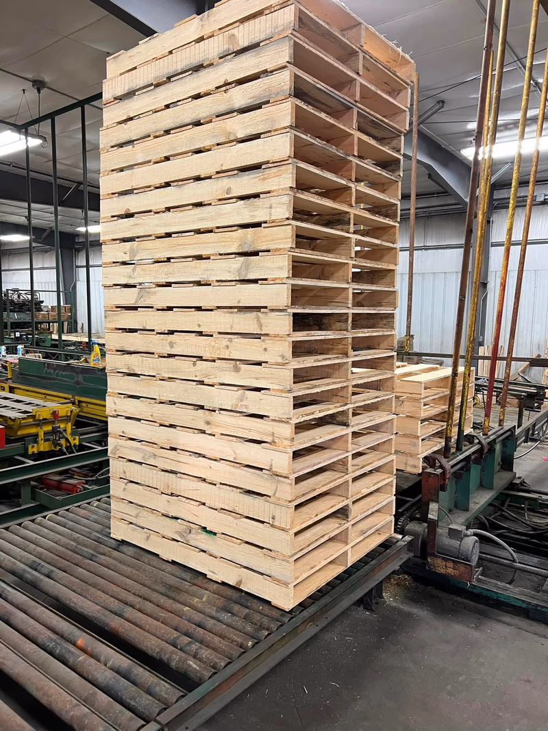 Bakersfield, California - Grade B Standard Wood Pallets
