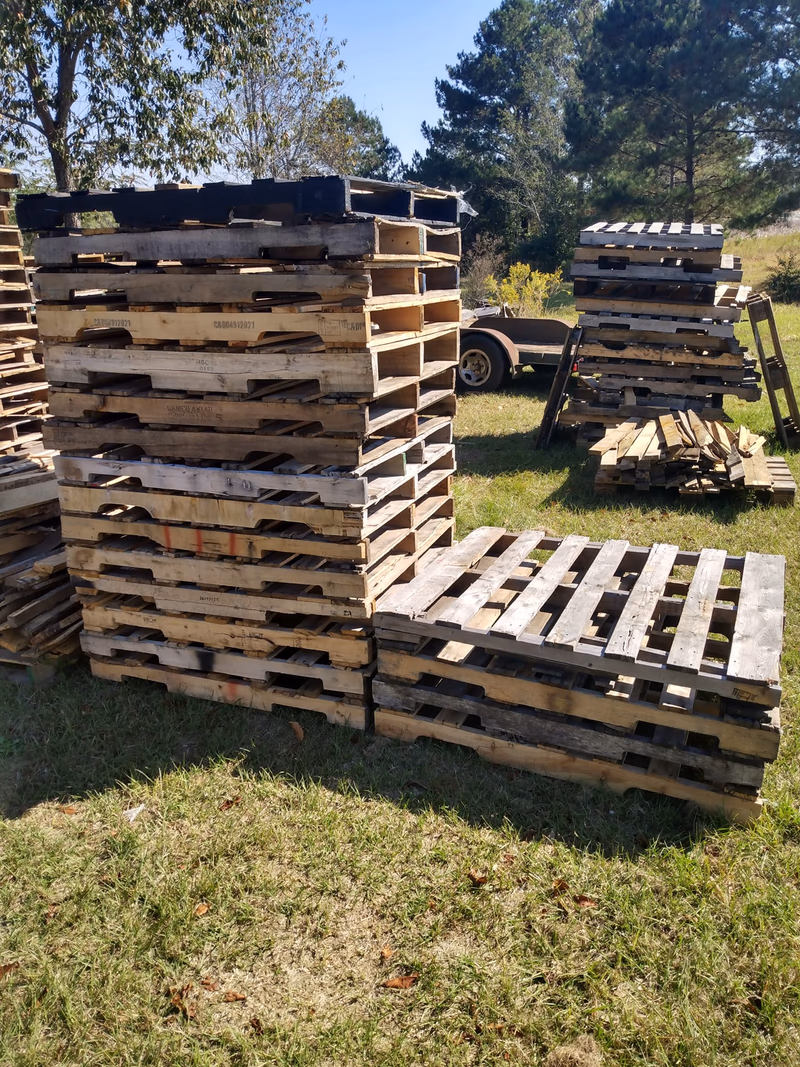Los Angeles, California - Grade B Standard Wood Pallets
