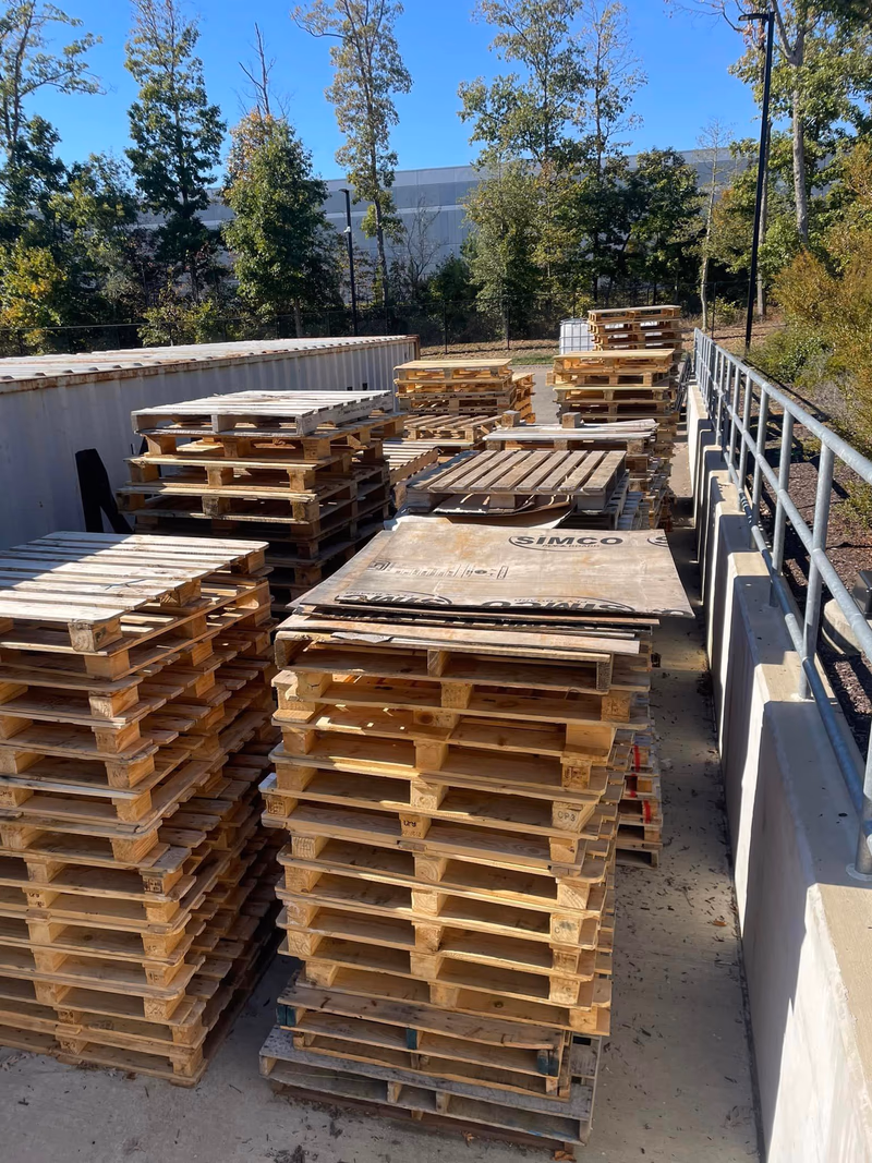 Oakland, California - Grade A Premium 48x40 Wood Pallets