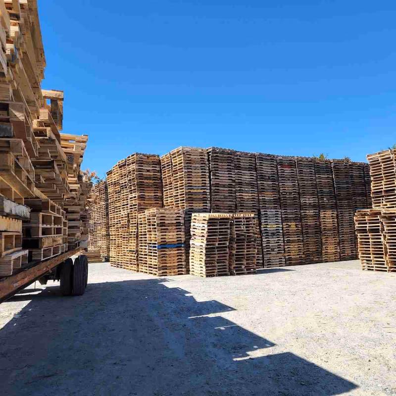 New Haven, Connecticut - Grade A Premium 48x40 Wood Pallets