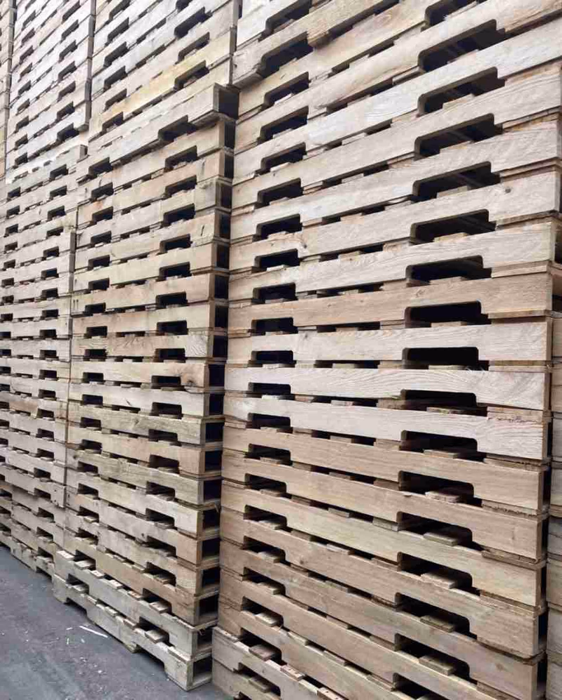 Waterbury, Connecticut - Grade A Premium 48x40 Wood Pallets