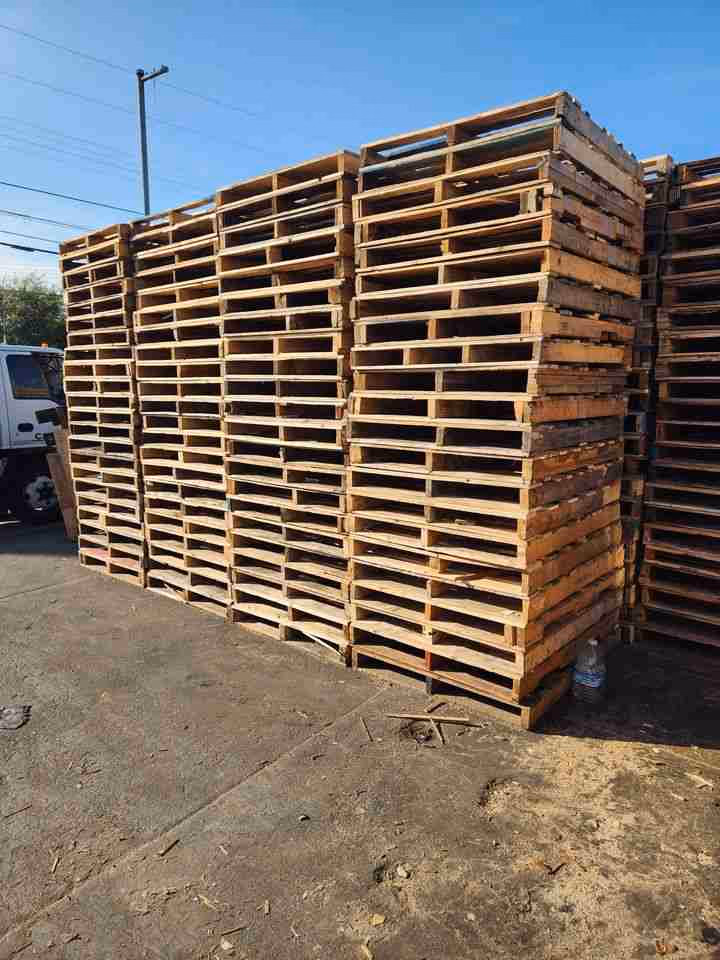 Newark, Delaware - Grade C Economy Wood Pallets