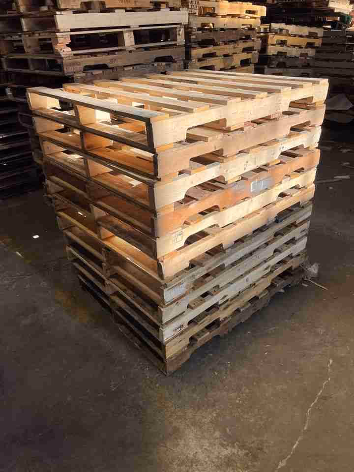Aurora, Illinois - Grade B Standard Wood Pallets