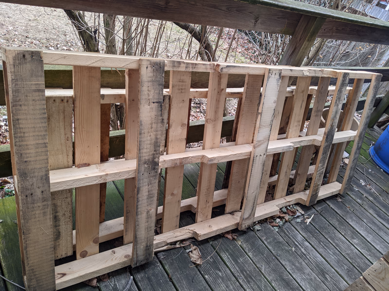 Cedar Rapids, Iowa - Grade C Economy Wood Pallets