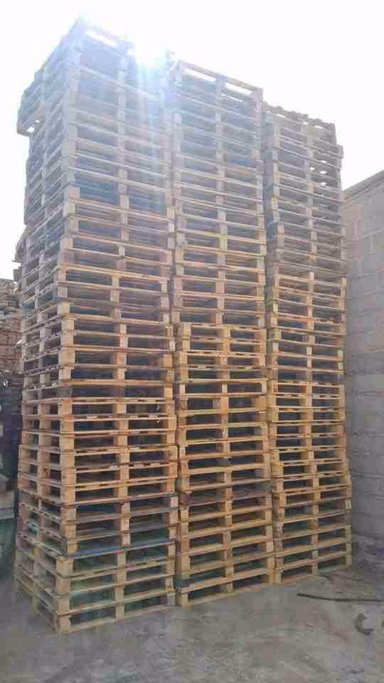 Olathe, Kansas - Grade A Premium 48x40 Wood Pallets