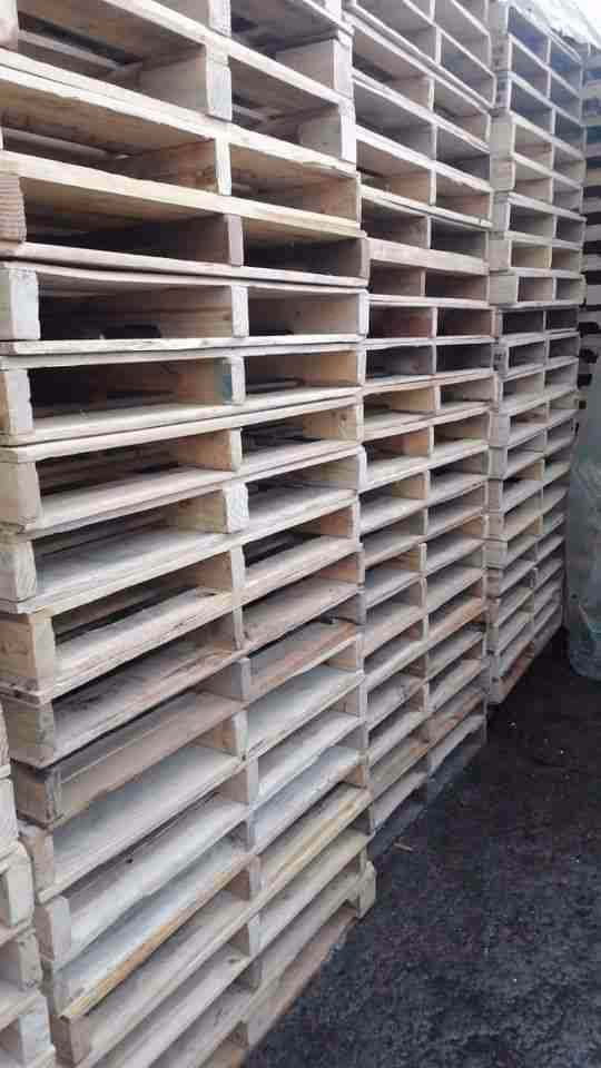 Olathe, Kansas - Grade B Standard Wood Pallets