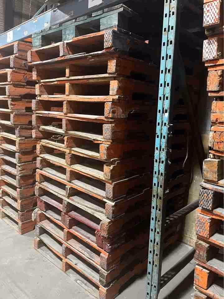 Bowling Green, Kentucky - Grade C Economy Wood Pallets