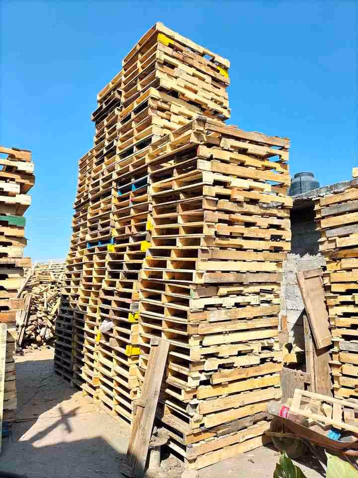 Louisville, Kentucky - Grade C Economy Wood Pallets