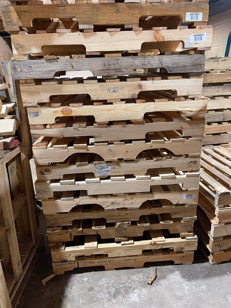 Baltimore, Maryland - Grade A Premium 48x40 Wood Pallets