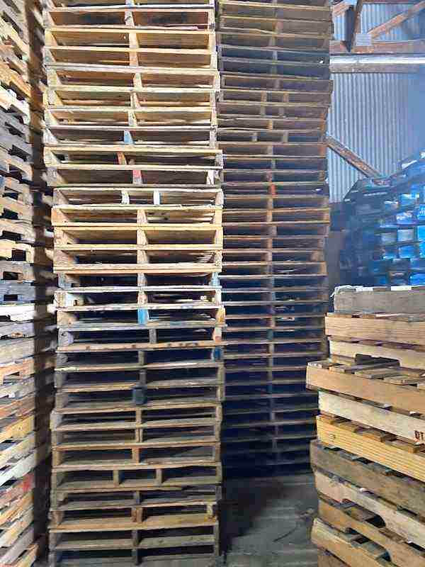 Worcester, Massachusetts - Grade A Premium 48x40 Wood Pallets
