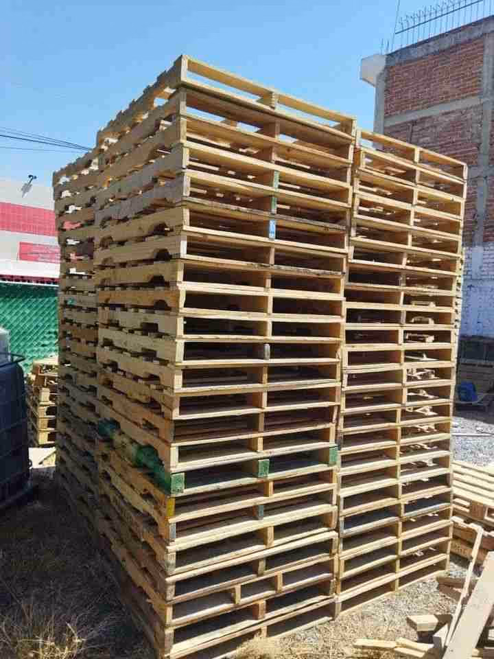 Ann Arbor, Michigan - Grade B Standard Wood Pallets