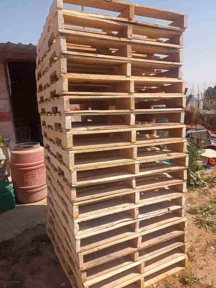 Ann Arbor, Michigan - Grade C Economy Wood Pallets