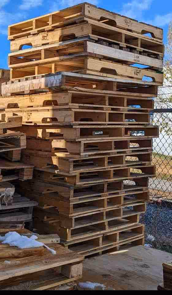 Columbia, Missouri - Pallet Cores for Recycling