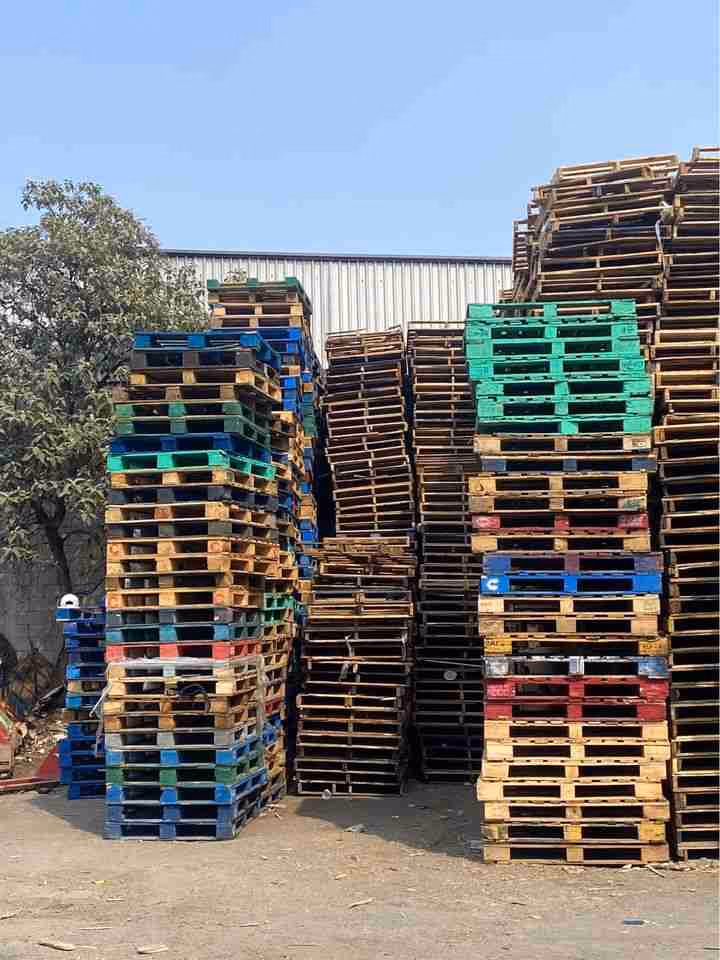 Billings, Montana - Grade B Standard Wood Pallets