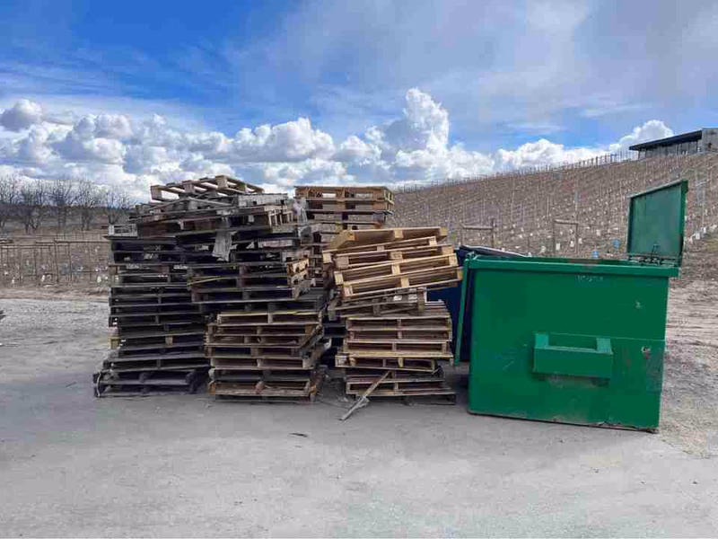 Edison, New Jersey - Grade C Economy Wood Pallets