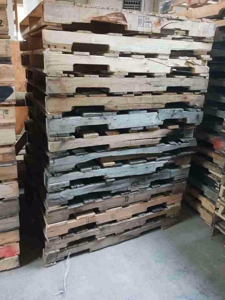 Jersey City, New Jersey - Grade A Premium 48x40 Wood Pallets