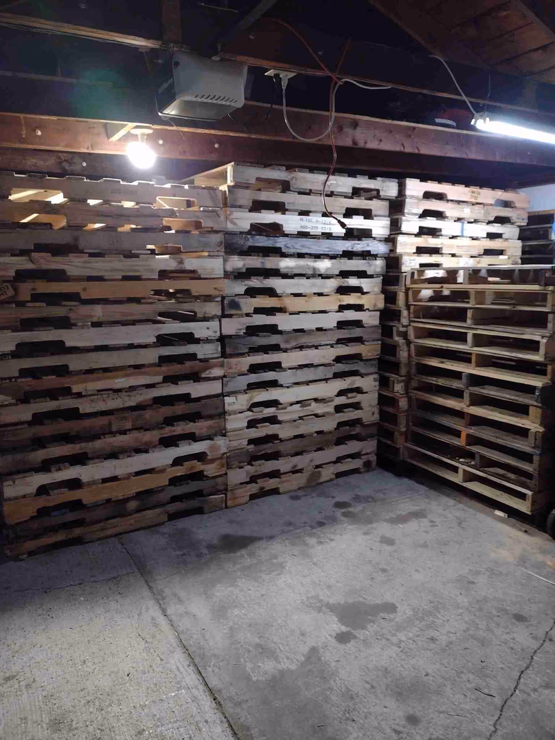 Rio Rancho, New Mexico - Grade A Premium 48x40 Wood Pallets