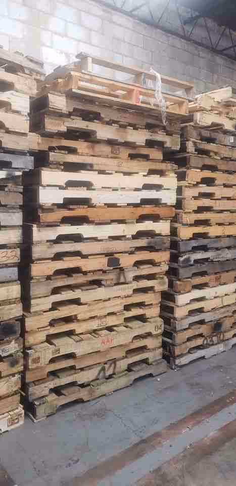 Akron, Ohio - Grade C Economy Wood Pallets