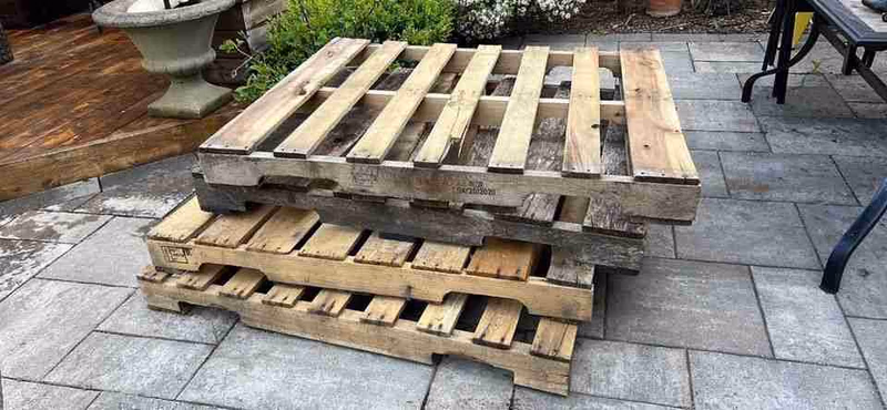 Warwick, Rhode Island - Grade B Standard Wood Pallets