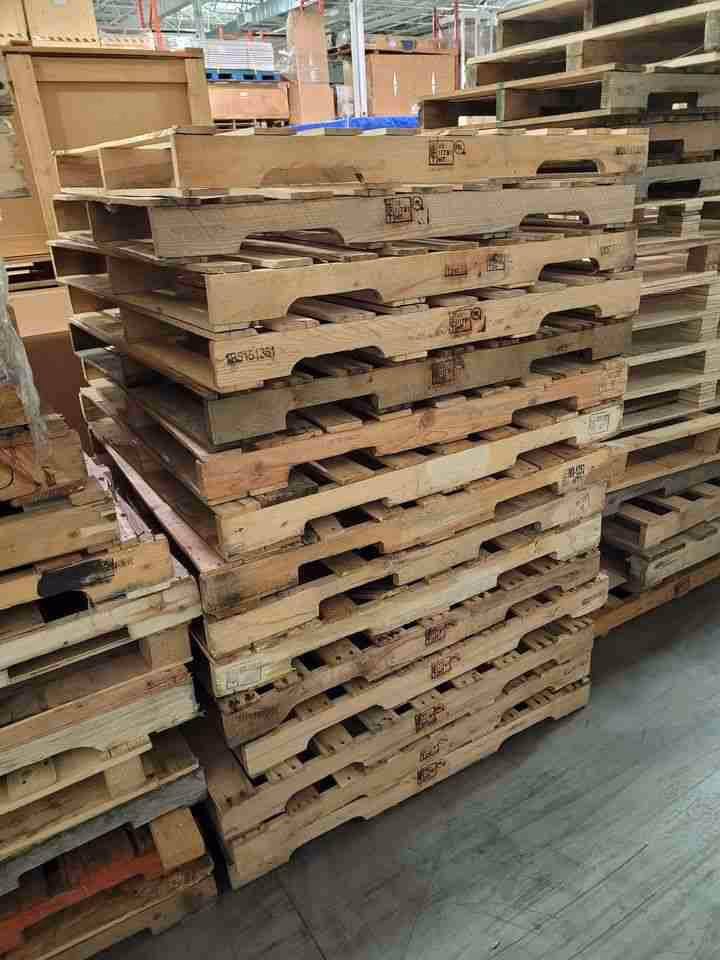 Charleston, South Carolina - Pallet Cores for Recycling