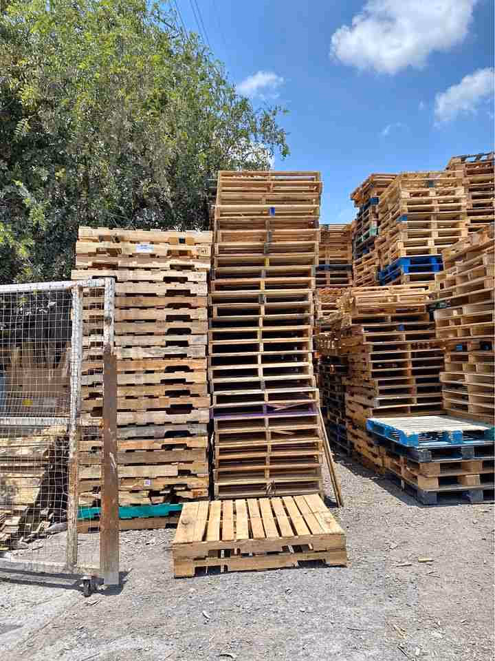 Clarksville, Tennessee - Pallet Cores for Recycling