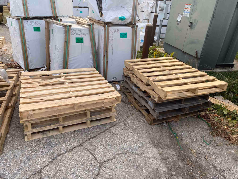 Laredo, Texas - Grade B Standard Wood Pallets