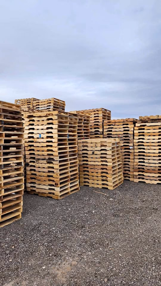 Orem, Utah - Grade A Premium 48x40 Wood Pallets