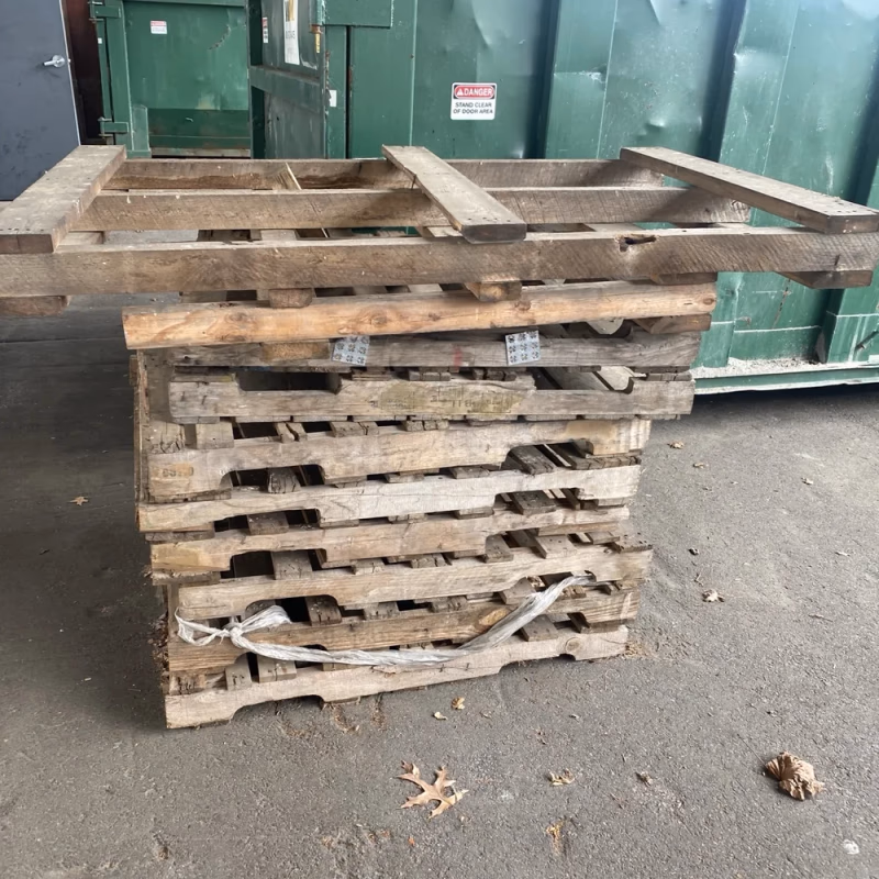 Norfolk, Virginia - Grade A Premium 48x40 Wood Pallets