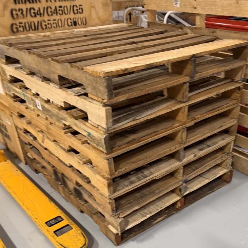 Kenosha, Wisconsin - Grade B Standard Wood Pallets