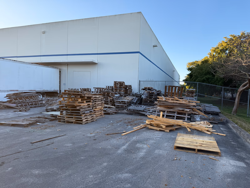 Mesquite, Texas - Grade B Standard Wood Pallets