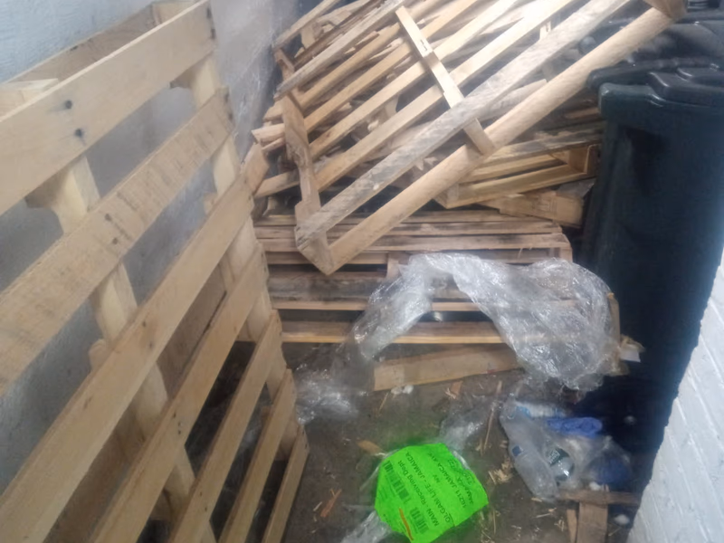 Pasadena, Texas - Grade B Standard Wood Pallets