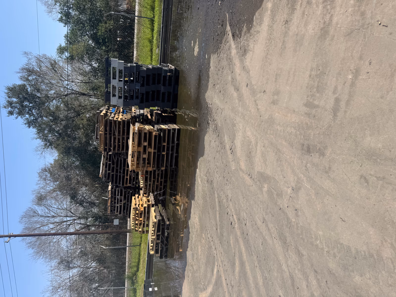 Rochester, New York - Grade C Economy Wood Pallets