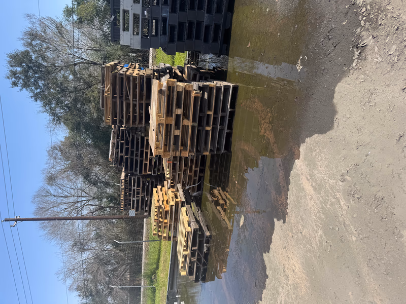 Waco, Texas - Grade C Economy Wood Pallets