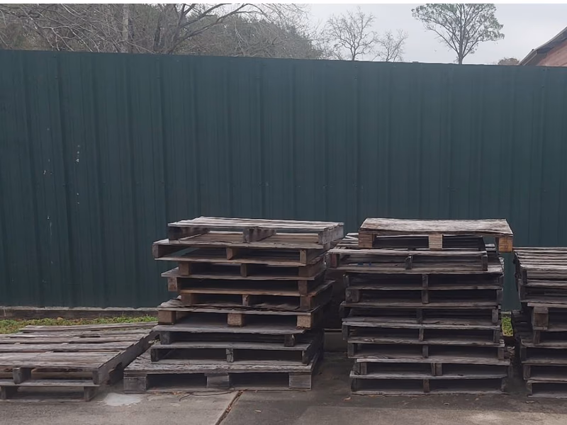 Scottsdale, Arizona - Grade A Premium 48x40 Wood Pallets