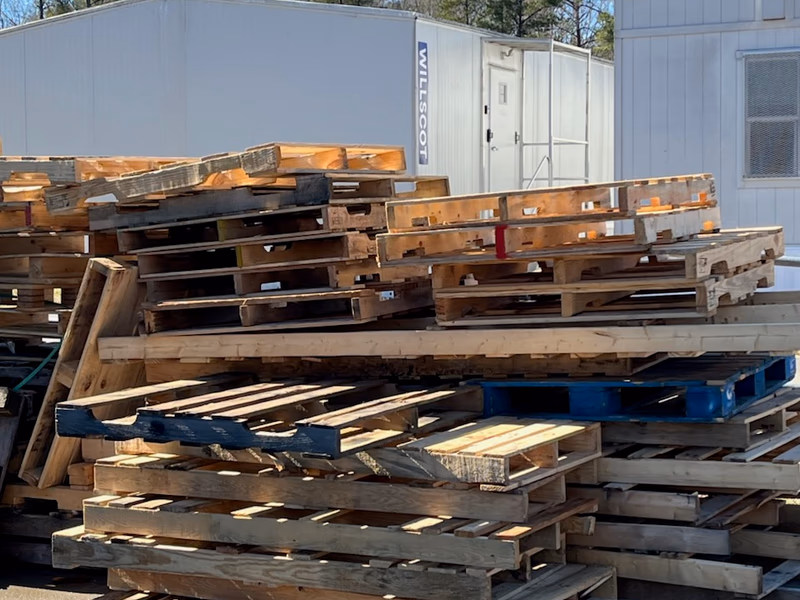 Surprise, Arizona - Grade C Economy Wood Pallets