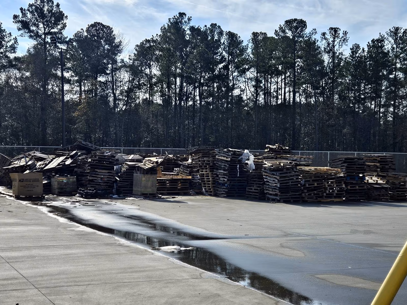 Irvine, California - Grade B Standard Wood Pallets