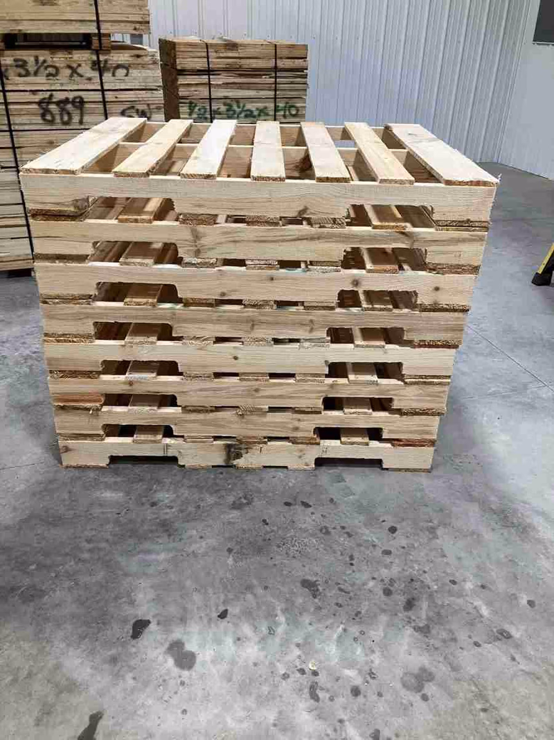 Santa Clarita, California - Grade A Premium 48x40 Wood Pallets