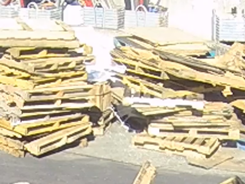 Santa Clarita, California - Grade B Standard Wood Pallets