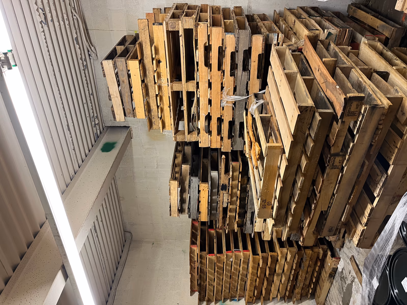 League City, Texas - Grade C Economy Wood Pallets