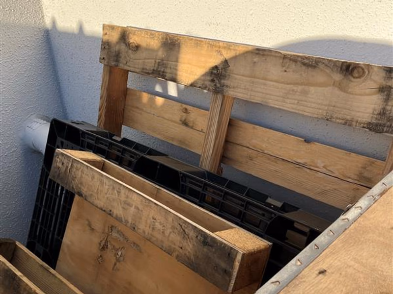 Ontario, California - Grade C Economy Wood Pallets