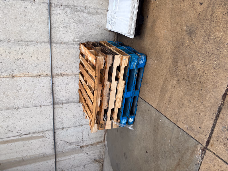 Edinburg, Texas - Grade C Economy Wood Pallets