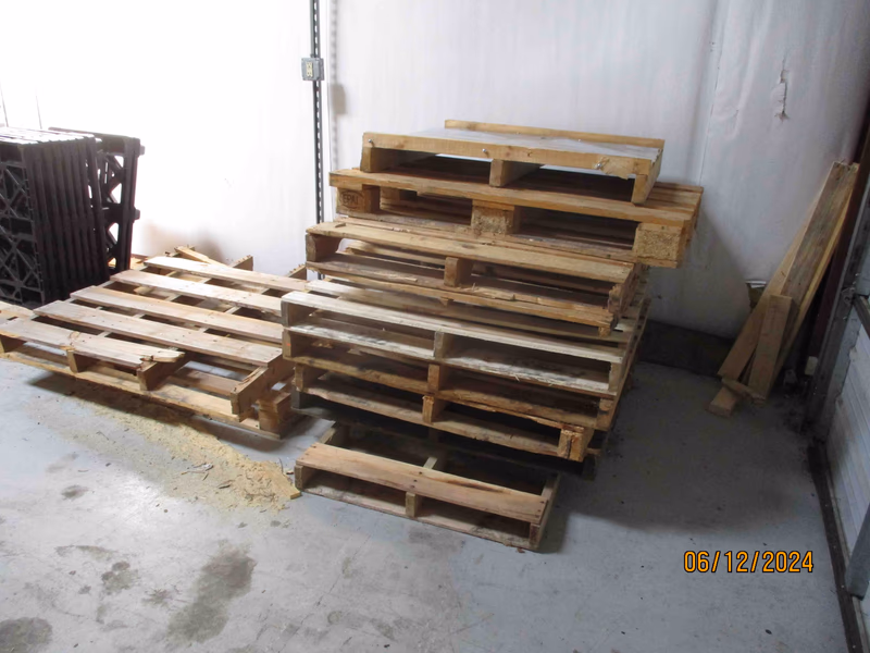 Wichita Falls, Texas - Grade B Standard Wood Pallets