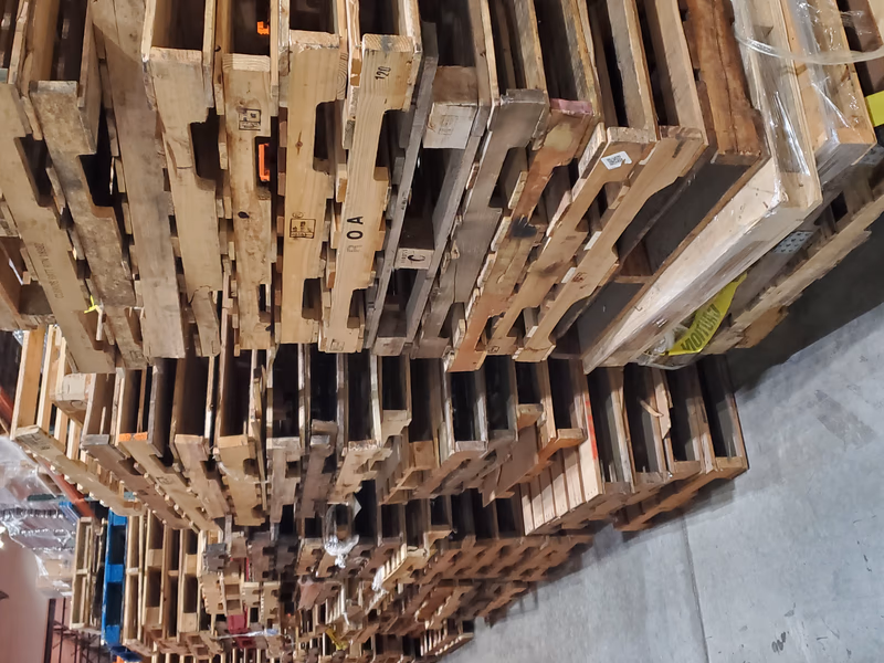 Corona, California - Grade C Economy Wood Pallets