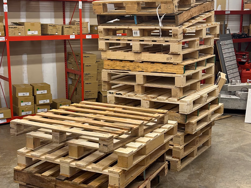 Torrance, California - Grade B Standard Wood Pallets