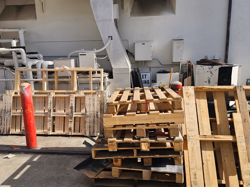 Orange, California - Grade C Economy Wood Pallets