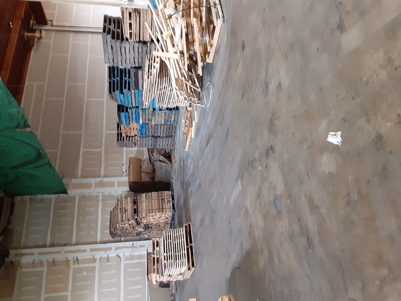 Simi Valley, California - Grade C Economy Wood Pallets