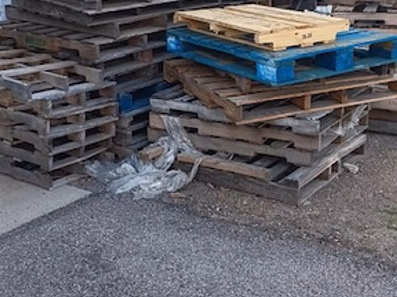 Fairfield, California - Grade C Economy Wood Pallets