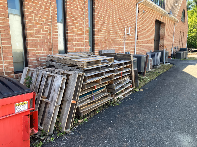 Berkeley, California - Pallet Cores for Recycling